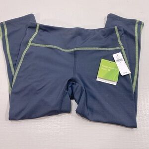NWT Gap body Capri leggings​​​​​​​​​​​​​​​